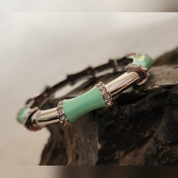NWT Lia Sophia Lia Sophia "Spectrum" Mint Green & rhinestone stretchy bracelet - Picture 3 of 4